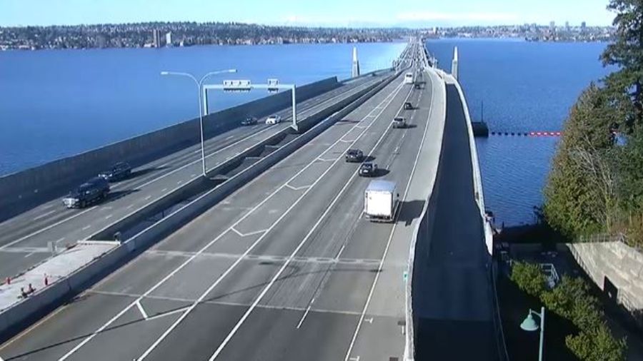 Photo: SR 520 between Seattle and Bellevue....