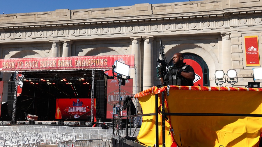 Image: Law enforcement responds to a shooting at Union Station during the Kansas City Chiefs Super ...