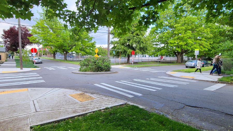 traffic circles roundabouts...